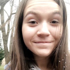 Meet your Posher, Elena